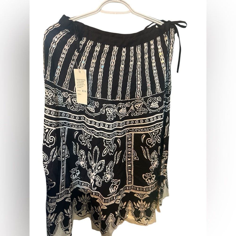 Black and White Patterned Skirt-Midi-One size fits most with tie waist